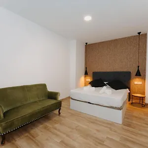 https://apartamentos-san-francisco.hotelsinnerja.org