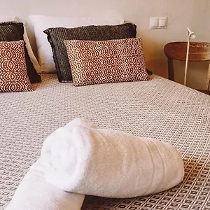 https://ronda-city-wall-apartments-with-private-pool.es-andalucia.com