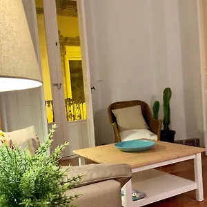 https://luz-y-sencillez-en-el-centro-historico-de-malaga.1costadelsol.com